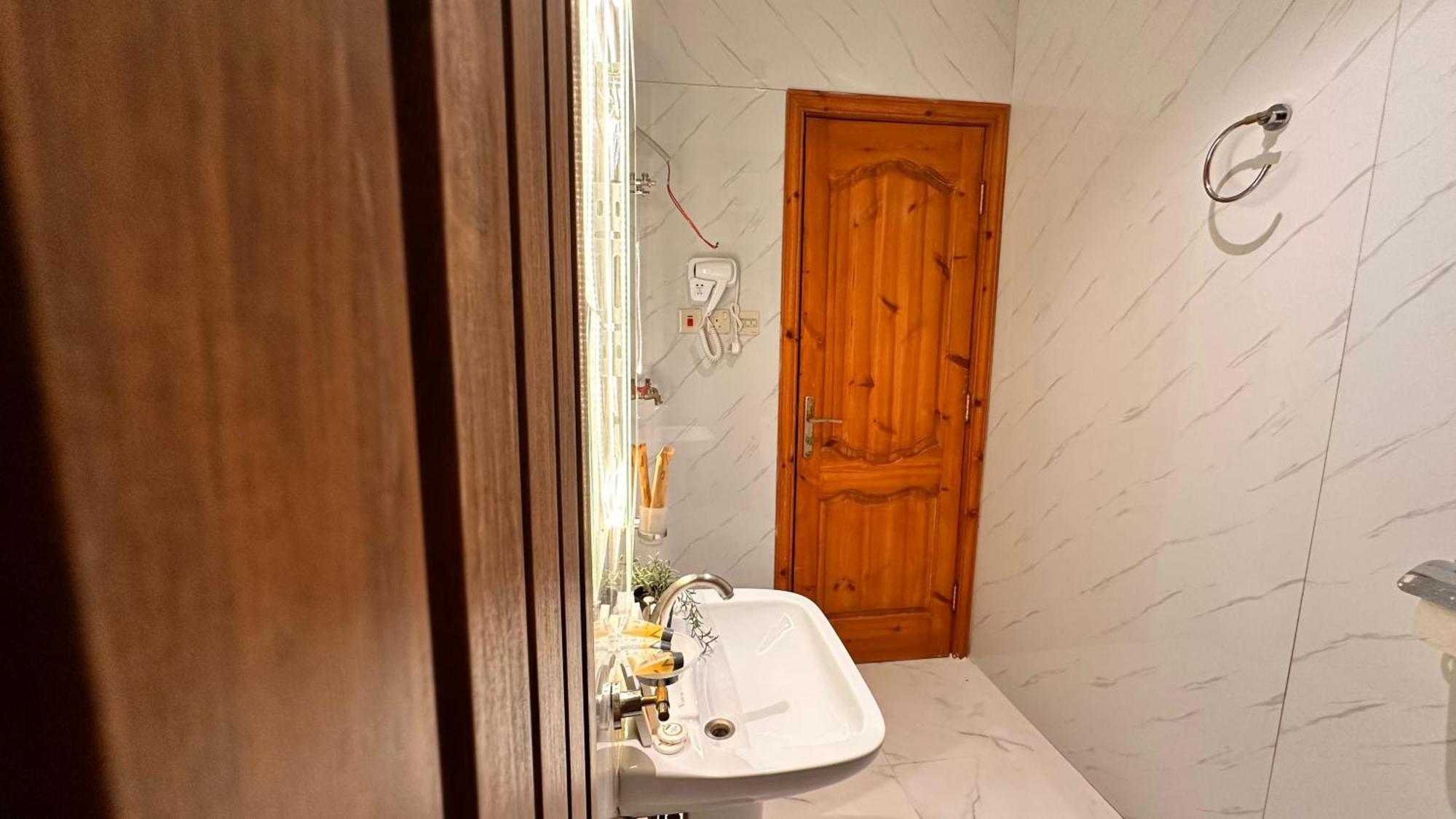 جميلة قريب المسجد النبوي 106 دخّول ذاتي Self Check In Appartement *